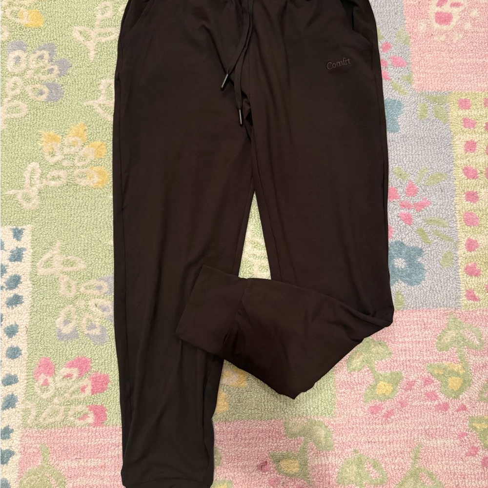Comfy Women's Black Joggers